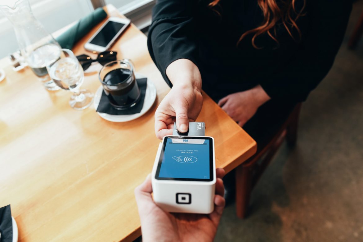 blake-wisz–JJg90OAnWI-unsplash EFTPOS