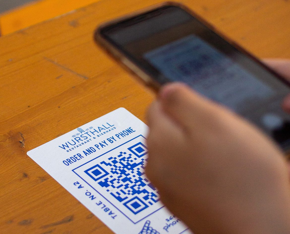 albert-hu-RII9HuLDz4M-unsplash eftpos qr code