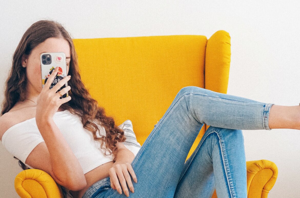 laura-chouette-IivFrTVUpEw-unsplash-1 influencer marketing