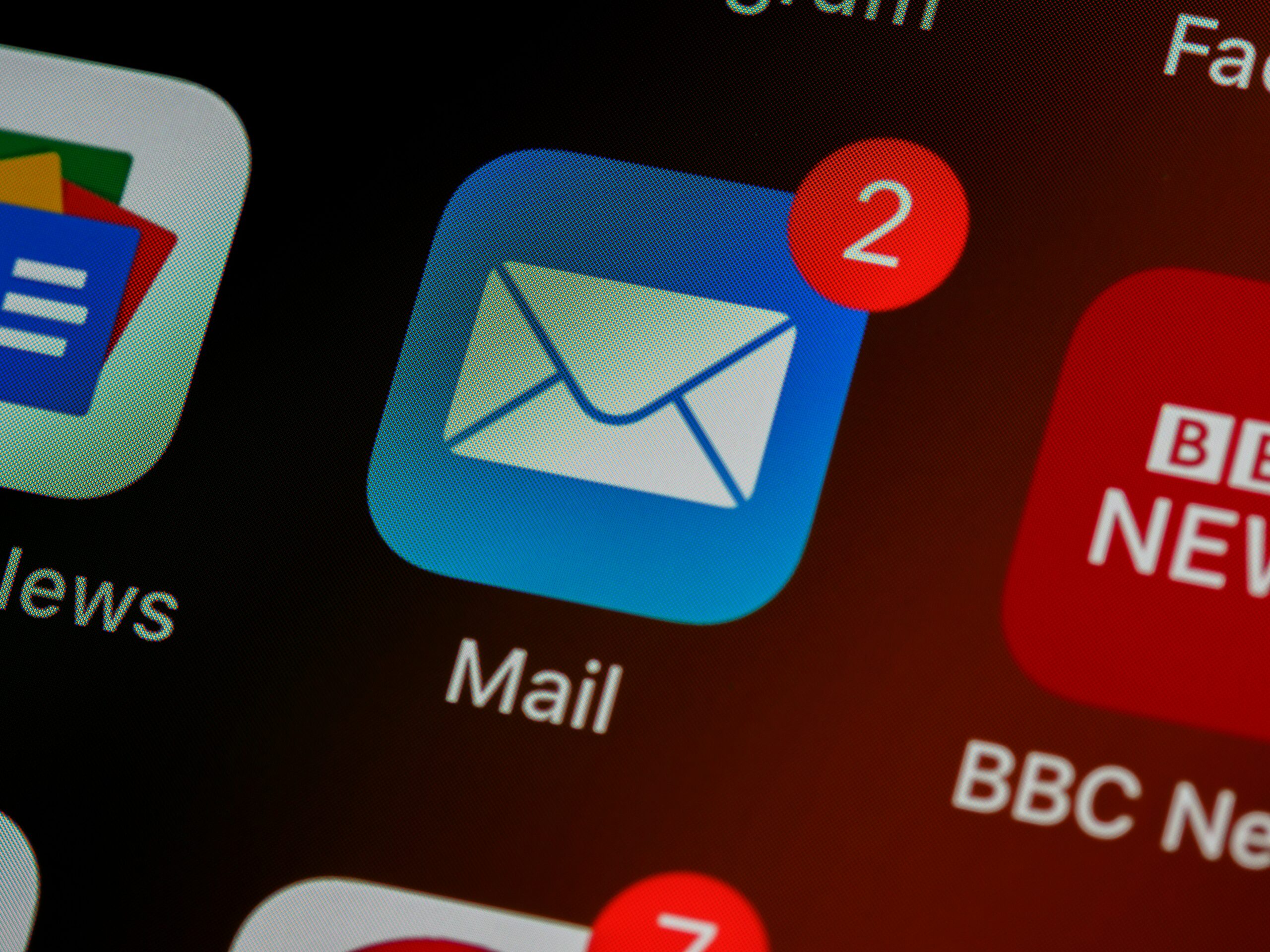 tips on what phishing emails look like