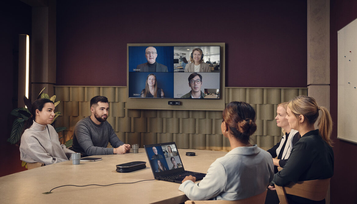 EXPAND Vision 1M meeting room camera